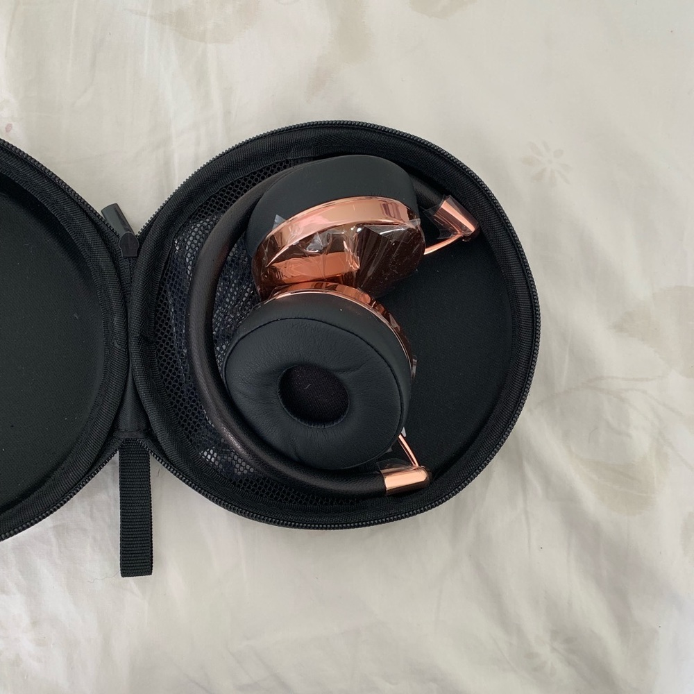 BRAND NEW never worn black and gold headphones!